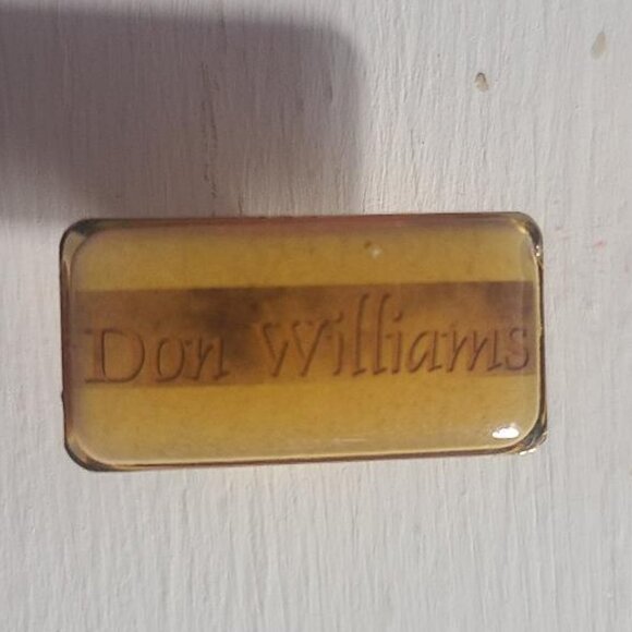 Don Williams Concert Tour Vintage Lapel Pin - Picture 2 of 4